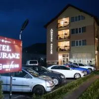 Hotel-Restaurant Oscar, hotel di Piatra Neamţ