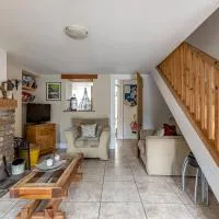 Priest Bridge Cottage، فندق في Bryansford