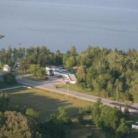 Edgewater Motel and Campground, hotel em Temiskaming Shores