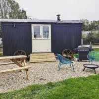 Hexhamshire Shepherd Hut, hotel in Hexham