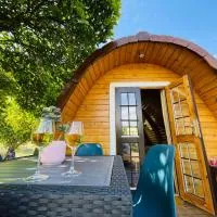 The Gold Pod, relax and enjoy on a Glamping house, ξενοδοχείο σε Corredoura