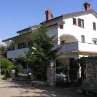 Apartment Karigador 2534b, Hotel in Karigador