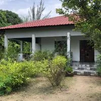 Karamaluu Garden Lodge, hotel v destinaci Gunjur