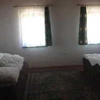 Jázmin Vendégház, hotel en Homokbödöge