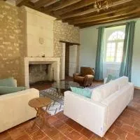 Maison de Campagne avec Piscine, Vallée de la Loire, hotel v destinácii Sarcé