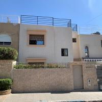 Chic 3 Bed Villa in heart of Agadir: bir Agadir, Charaf oteli