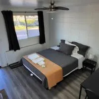 Happyland Inn, hotel v destinaci Orillia