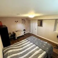 Affordable stay near the OPG TV and parking, hotell i Pickering