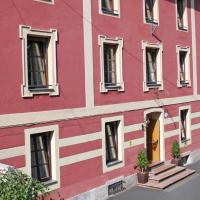 Pension Stoi budget guesthouse, hôtel à Innsbruck (Innenstadt)