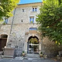 Auberge du désert、Saint-Nazaire-le-Désertのホテル