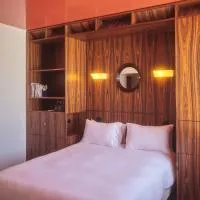 Hôtel Présent - 200m des Arènes - Encore Mieux, hótel í Arles