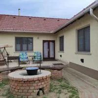 Holdfeny Vendeghaz, hotel in Abádszalók