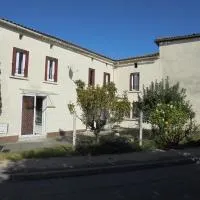 Logement chez l'habitant!, hotel v destinácii Condéon