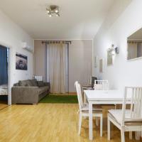Luminoso appartamento con balcone in Cadorna