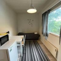 Kotimaailma: Hostel Kivikkotie (room 4)