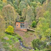 Finest Retreats - Cosagach Falls Cabin