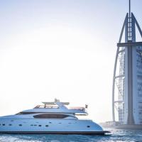 OFFER-Book 4BR Villa and Ride at Luxury Yacht FREE, Hotel im Viertel Arabian Ranches, Dubai