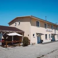 Drei Bären Hotel & Apartments، فندق في آيشاخ