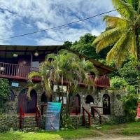 Posada Tur&iacute;stica Rocas De Cabo Marzo, hotel in zona Aeroporto Jos&eacute; Celestino Mutis - BSC, Bah&iacute;a Solano