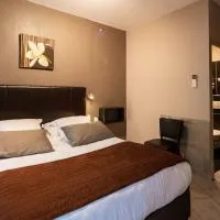 Logis Hôtel Restaurant de la Paix، فندق في لوديف