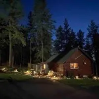 Little Cabin in the Woods., hotel en Post Falls