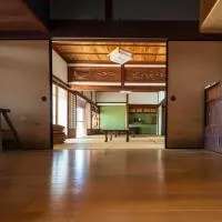 深山邸miyama-teiの一棟貸し, hotel u gradu Zentsuji