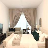 Classy Studio in Masdar City, hotel near Abu Dhabi International Airport - AUH, Al Qurayyah