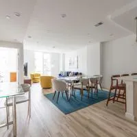 Modern 3BR Lofts with Outdoor Space Near NYC, hotel en Hoboken