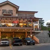 Giraffe Boutique Hotel، فندق في باغيو