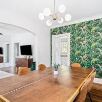 Charming House 5 Minutes to Downtown Chattanooga and Aquarium, hotell i Chattanooga