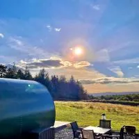 Forth Mountain Glamping, hotelli kohteessa Ballintlea