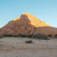 Spitzkoppe Cabin Camp, hotel en Usakos