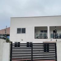 Newly built ultra modern house., hotel en Midie