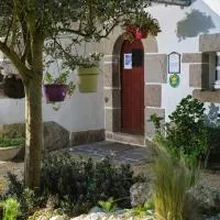 Les Roses, hotel u gradu 'Santec'