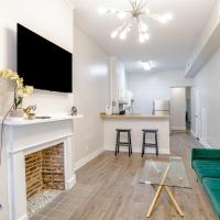 Newly Renovated Downtown Apartment in the Historic District, Quiet Street!
