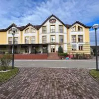 Бобри плюс, Hotel in Novovolynsʼk