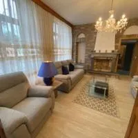 Hotel IL Castellino โรงแรมในชอดฟองเตน