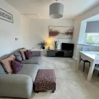 Compact Modern Apartment Single Person or Couple Only, hotel Bangorban