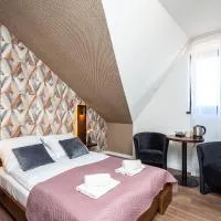 Hotel i Restauracja Stara Kuźnia,多布奇采的飯店