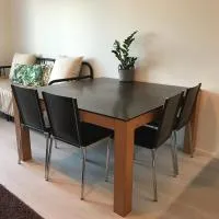 Modern Studio, free parking & wifi, Aino Areena 300m, hotel Järvenpääben