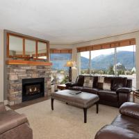 Woodrun Lodge 503 - Upper Floor Condo with Views, Pool, Hot Tub, Gym - Whistler Platinum