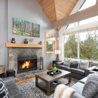 Snowgoose 18 - Townhome with Private Hot Tub, Fireplace, Parking, & Wifi - Whistler Platinum