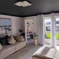 SeaView Apartment Suite – hotel w mieście Cobh