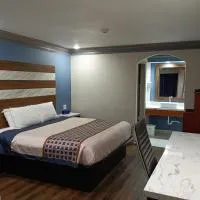 Americas Best Value Inn & Suites-Alvin/Houston, hotel u gradu 'Alvin'