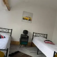 Maison cosy, terrasse & jardin, hotel u gradu 'Imphy'