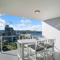 Fall in Love with Waterfront Resort-style Living: bir Brisbane, Newstead oteli