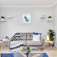 Coastal Comfort with a Pool opposite Henley Beach