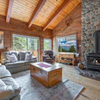 Cozy Home with Lake Views, Private Hot-Tub, Close to Slopes and Town, Private HOA Beach