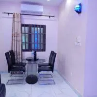 Porto-Novo Charme Townhouse - With Hot water - Avec Eau Chaude, Hotel in Porto-Novo