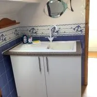 Awel Y Mor - cosy apartment., hotel en Verwick